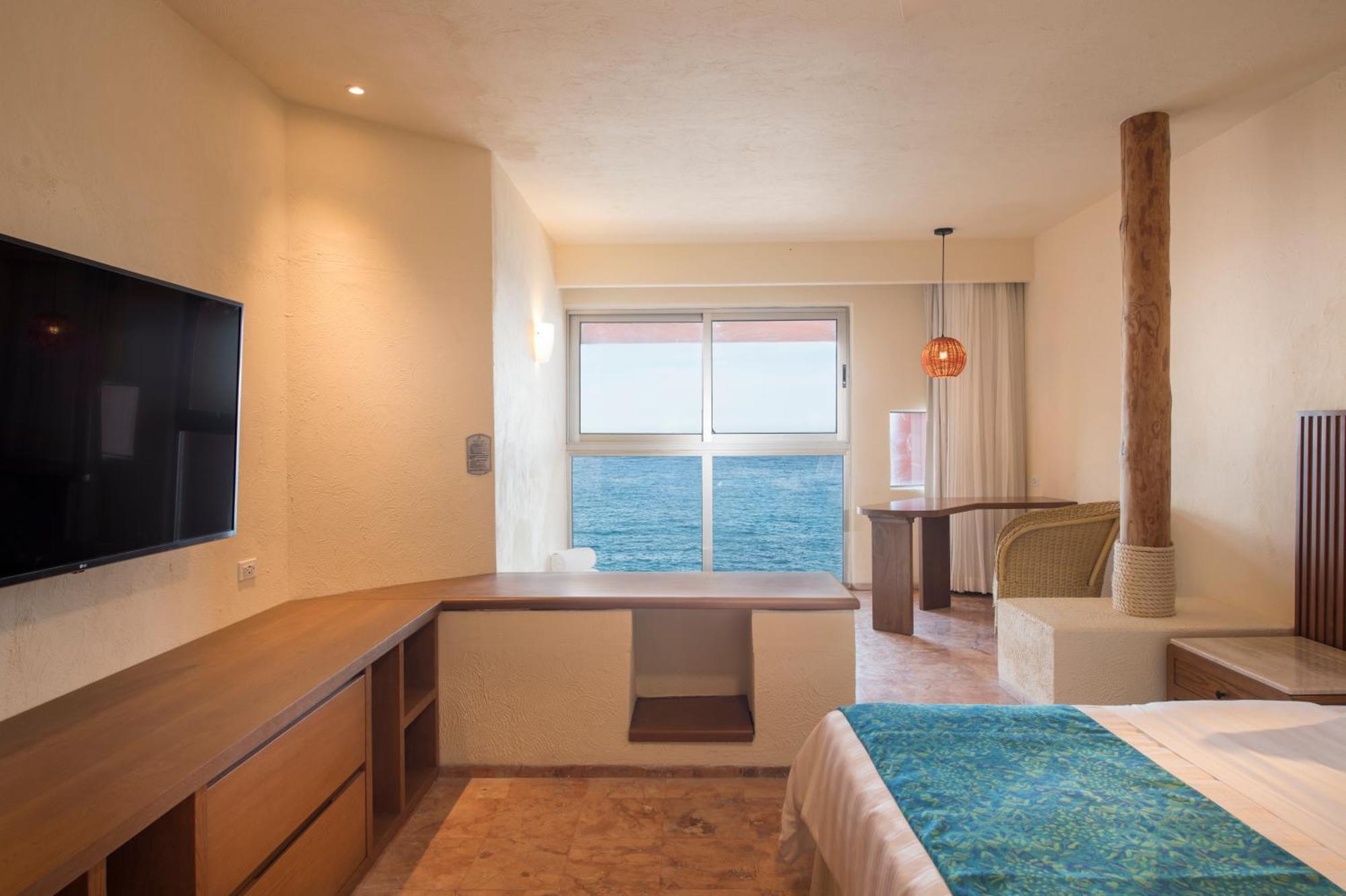 Club Regina Cabos Hotel 4*